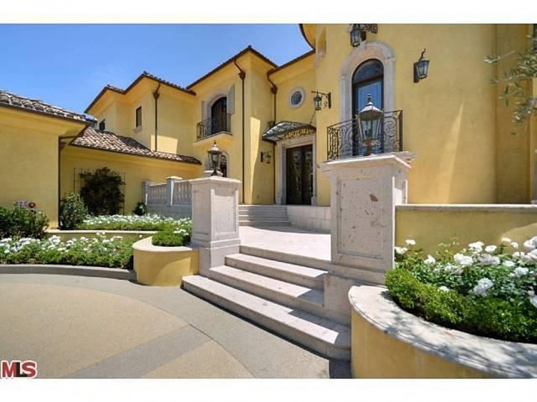 kim_and_kanyes_new_home