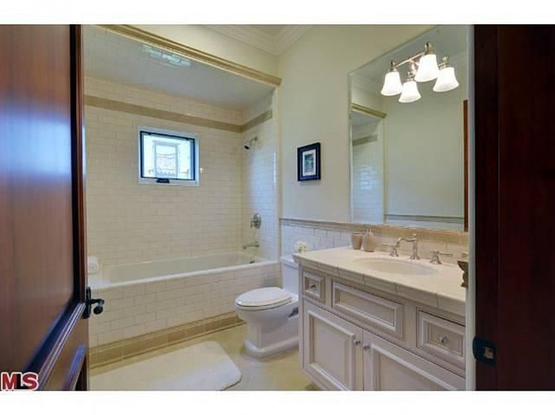 kimye_bath_2