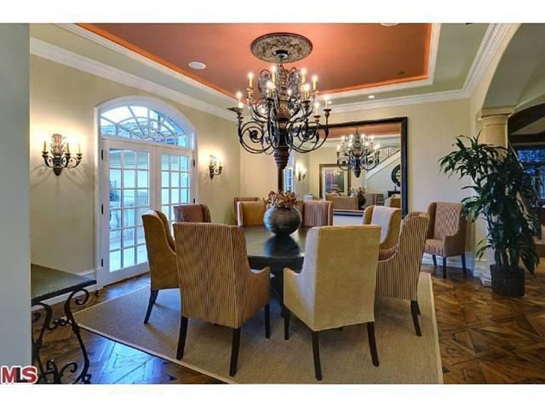 kimye_dining_room