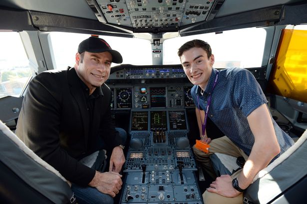 John-Travolta-at-Heathrow