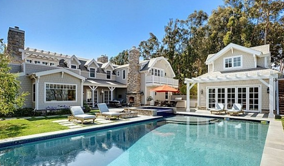Howie Mandel Malibu Mansion Bedroom
