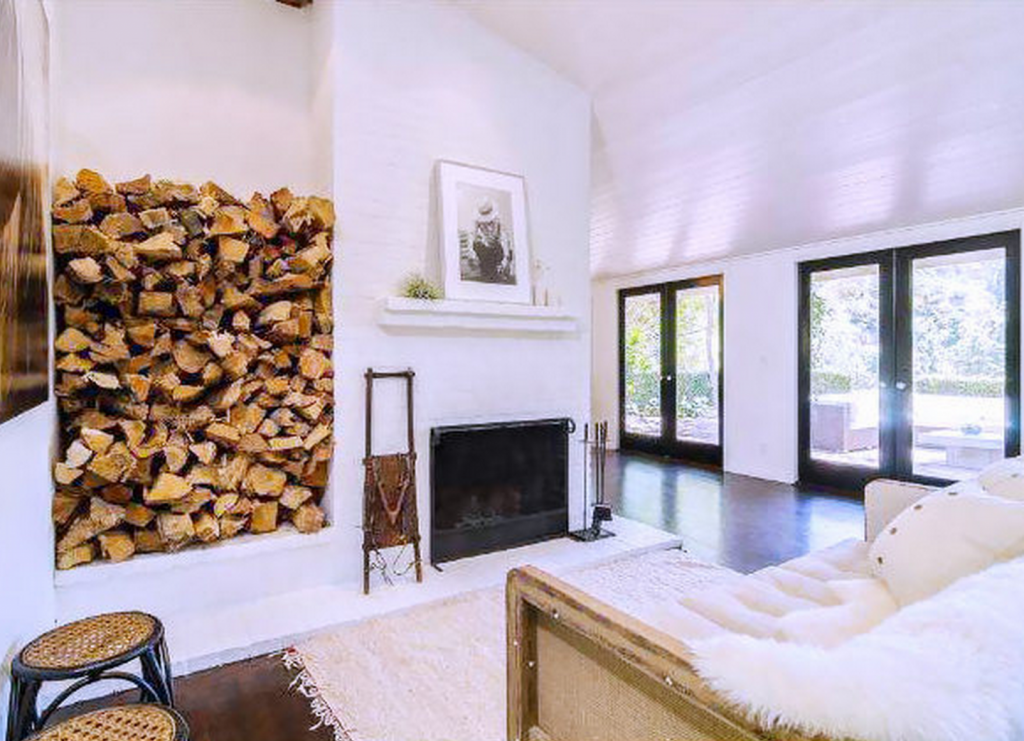 Vince Vaughn just bought Kate Bosworth’s 2